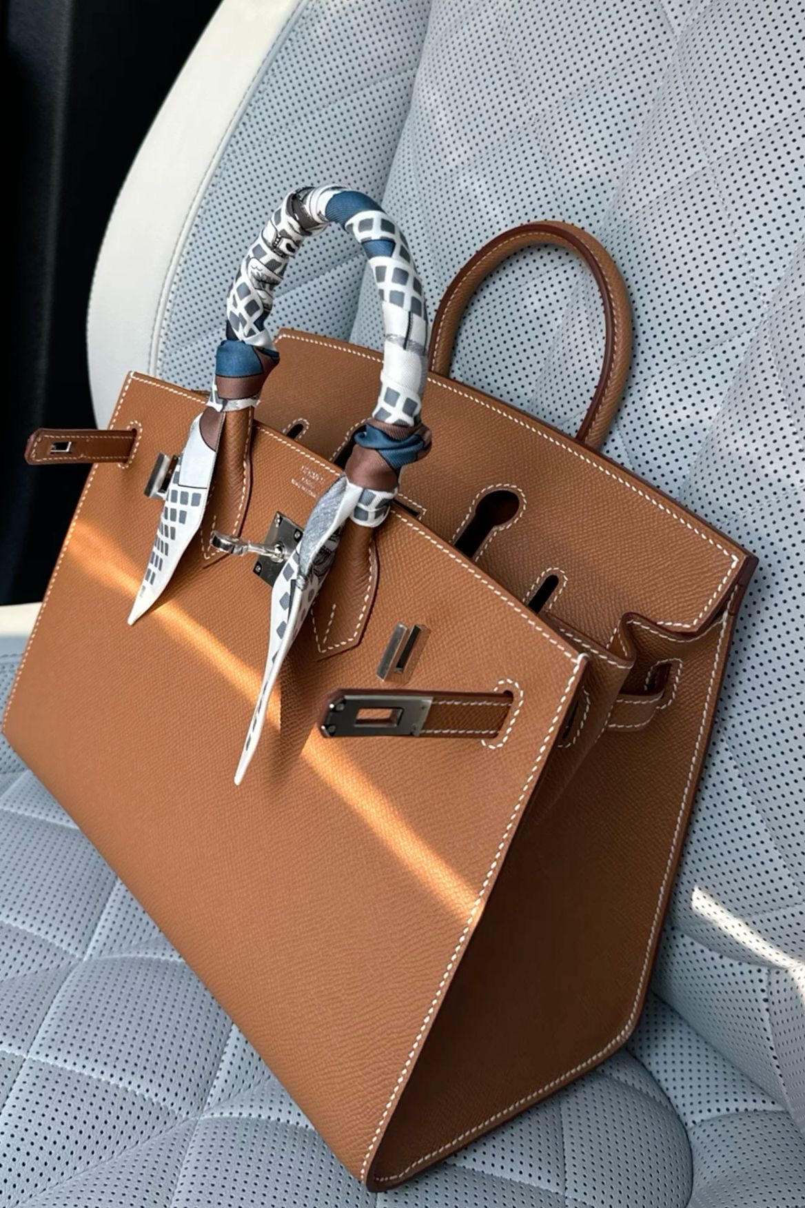 Featured handbag from Glamour & Glitz
